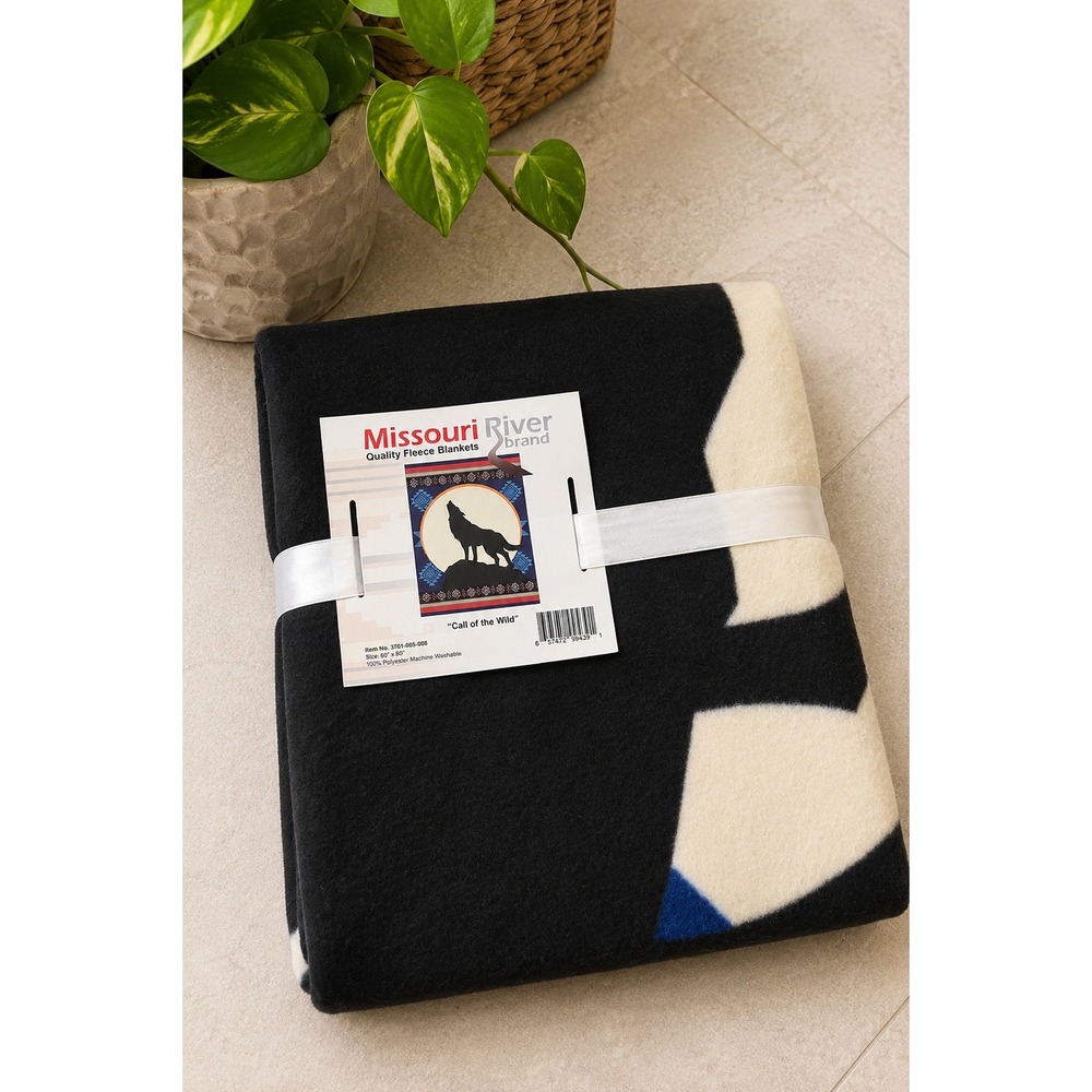 Missouri River Brand Call of the Wild Wolf Moon Southwest Fleece Blanket NWT